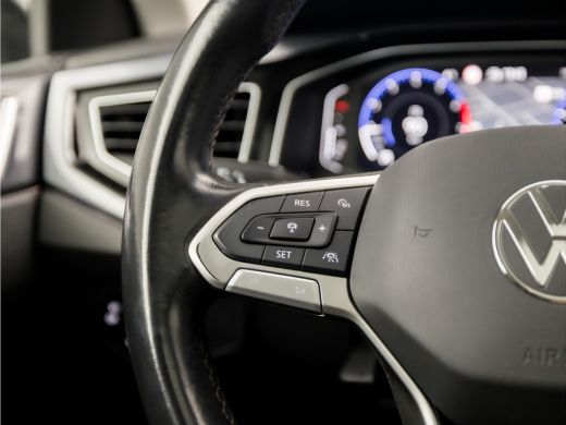 Volkswagen Polo 1.0 TSI Sportline Automaat (SCHUIFDAK, APPLE CARPLAY, VIRTUAL COCKPIT, GRILL VERLICHT, SPORTSTOEL... ActivLease financial lease