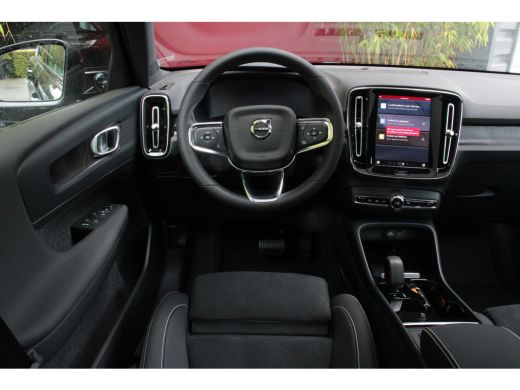 Volvo  C40 Single Motor Extended Range Plus 82 kWh | Achteruitrijcamera | Panoramadak | Adaptieve Cruise met... ActivLease financial lease