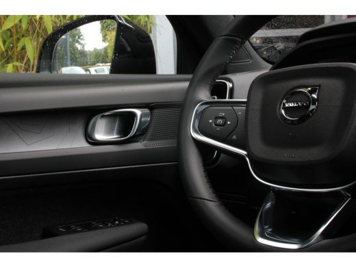 Volvo  C40 Single Motor Extended Range Plus 82 kWh | Achteruitrijcamera | Panoramadak | Adaptieve Cruise met... ActivLease financial lease