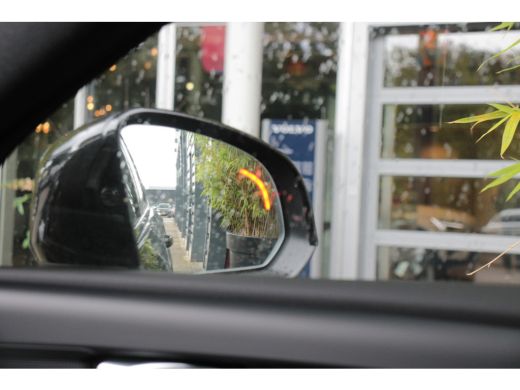 Volvo  C40 Single Motor Extended Range Plus 82 kWh | Achteruitrijcamera | Panoramadak | Adaptieve Cruise met... ActivLease financial lease