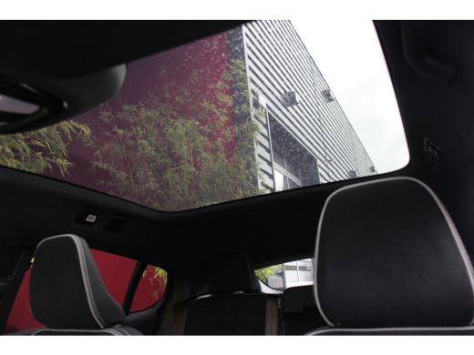 Volvo  C40 Single Motor Extended Range Plus 82 kWh | Achteruitrijcamera | Panoramadak | Adaptieve Cruise met... ActivLease financial lease