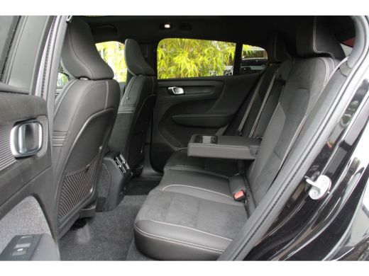 Volvo  C40 Single Motor Extended Range Plus 82 kWh | Achteruitrijcamera | Panoramadak | Adaptieve Cruise met... ActivLease financial lease