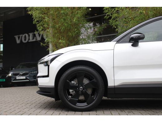 Volvo  EX30 Single Motor Extended Range Plus 69 kWh | Black Pack | Harman/Kardon | Camera | Adaptive Cruise |... ActivLease financial lease