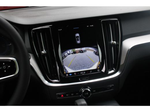 Volvo  V60 2.0 T6 Recharge AWD Plus Dark | Adaptive Cruise | BLIS | Camera | Stuur/stoelverwarming | Keyless... ActivLease financial lease