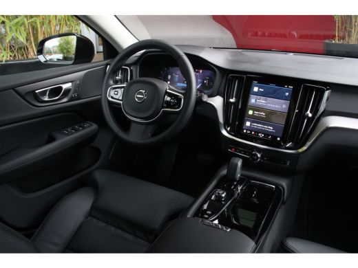 Volvo  V60 2.0 T6 Recharge AWD Plus Dark | Adaptive Cruise | BLIS | Camera | Stuur/stoelverwarming | Keyless... ActivLease financial lease
