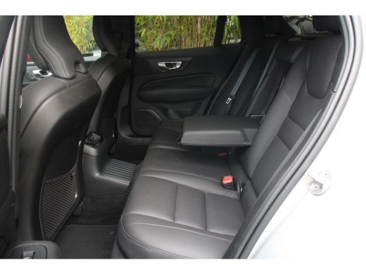 Volvo  V60 2.0 T6 Recharge AWD Plus Dark | Adaptive Cruise | BLIS | Camera | Stuur/stoelverwarming | Keyless... ActivLease financial lease