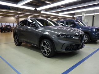 Alfa Romeo Tonale 1.3T PHEV Sprint Q4 280pk | Afn. Trekhaak | Stuur/Stoelverwarming | Navigatie | 19"LMV | Achterui...