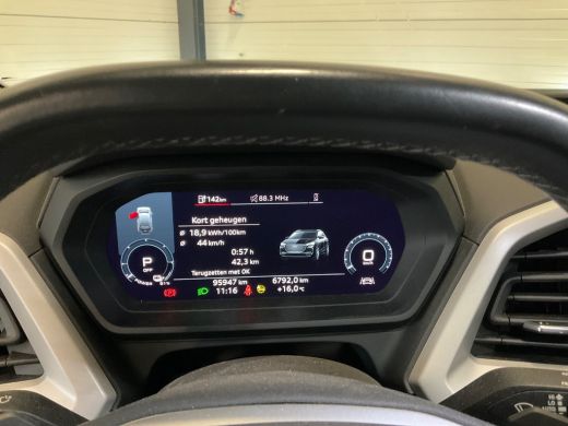 Audi Q4 e-tron 35 Launch edition 55 kWh | NL-AUTO! | 1 EIGENAAR! | STOELVERWARMING | STANDKACHEL | DEALER OH! | ... ActivLease financial lease