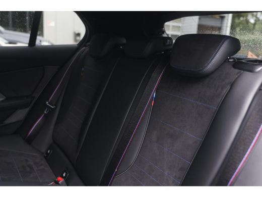 BMW 1 Serie 120 M Sport Automaat / Sportstoelen / Achteruitrijcamera / M Adaptief onderstel / Adaptieve LED /... ActivLease financial lease