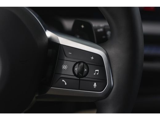 BMW 1 Serie 120 M Sport Automaat / Sportstoelen / Achteruitrijcamera / M Adaptief onderstel / Adaptieve LED /... ActivLease financial lease