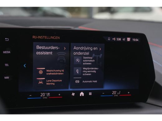 BMW 1 Serie 120 M Sport Automaat / Sportstoelen / Achteruitrijcamera / M Adaptief onderstel / Adaptieve LED /... ActivLease financial lease