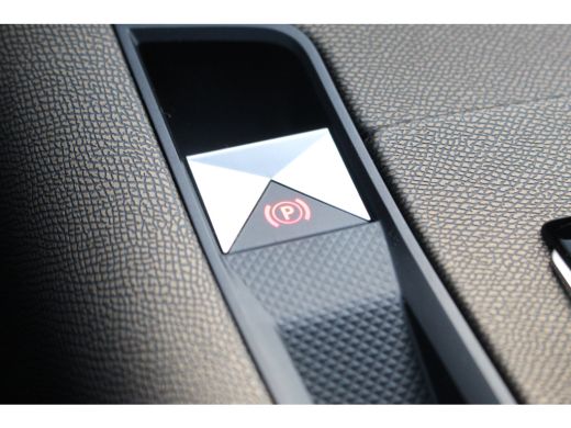 DS DS 7 E-Tense Business 225 PK HyBrid | Carplay | Keyless | Navi | Climate & Cruise Controle | 225 PK Hy... ActivLease financial lease