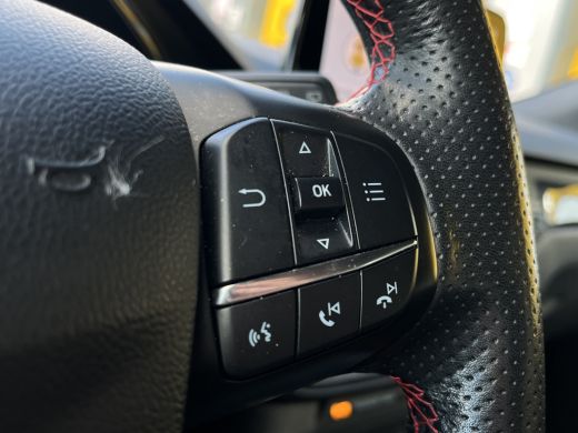 Ford Focus 1.0 EcoBoost Hybrid ST Line Business LED | Keyless | Camera | Parkeersensoren voor + Achter | Car... ActivLease financial lease