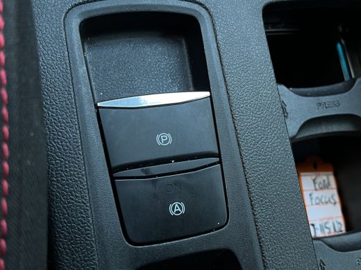 Ford Focus 1.0 EcoBoost Hybrid ST Line Business LED | Keyless | Camera | Parkeersensoren voor + Achter | Car... ActivLease financial lease