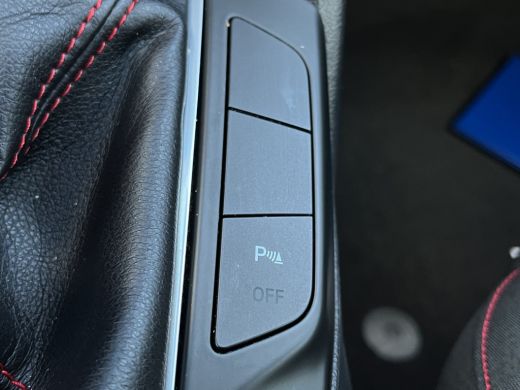 Ford Focus 1.0 EcoBoost Hybrid ST Line Business LED | Keyless | Camera | Parkeersensoren voor + Achter | Car... ActivLease financial lease