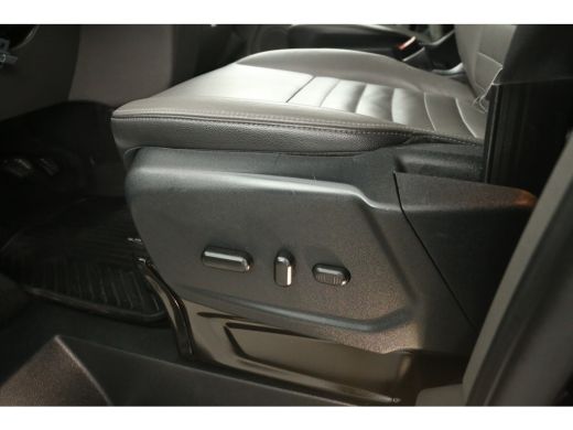 Ford Transit Custom 300 2.0 TDCI L2H1 Limited | DC | Airco | Cruise | Carplay | Navigatie | 2xSchuifdeur | Trekhaak ActivLease financial lease