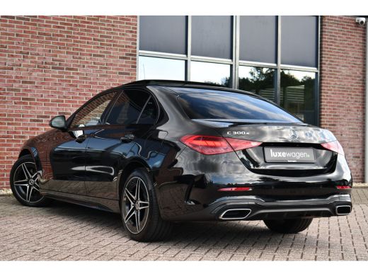 Mercedes-Benz C-Klasse 300 e AMG Line Pano Night Trekhaak Camera ActivLease financial lease