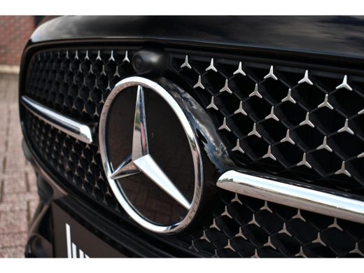 Mercedes-Benz C-Klasse 300 e AMG Line Pano Night Trekhaak Camera ActivLease financial lease