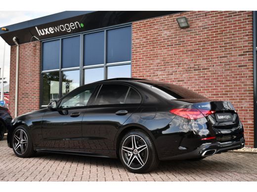 Mercedes-Benz C-Klasse 300 e AMG Line Pano Night Trekhaak Camera ActivLease financial lease