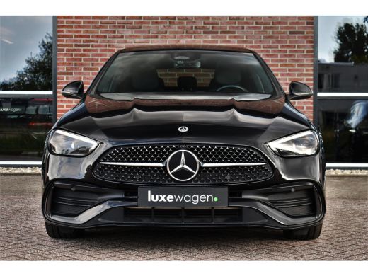 Mercedes-Benz C-Klasse 300 e AMG Line Pano Night Trekhaak Camera ActivLease financial lease