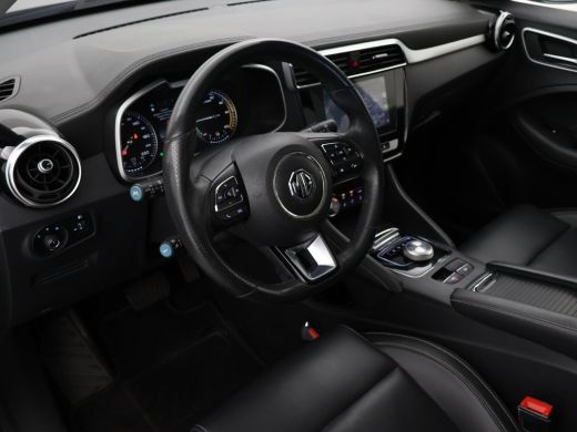 MG ZS EV EV 45 kWh LUXURY + PANORAMA | LEDER | ADAPTIVE CRUISE | CAMERA | STOELVERW. | CARPLAY ActivLease financial lease