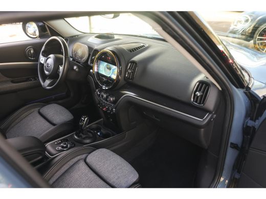 Mini Countryman Cooper Classic Automaat / Achteruitrijcamera / Adaptieve LED / Head-Up / Comfortstoelen / Park As... ActivLease financial lease