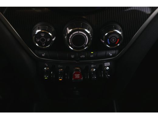 Mini Countryman Cooper Classic Automaat / Achteruitrijcamera / Adaptieve LED / Head-Up / Comfortstoelen / Park As... ActivLease financial lease