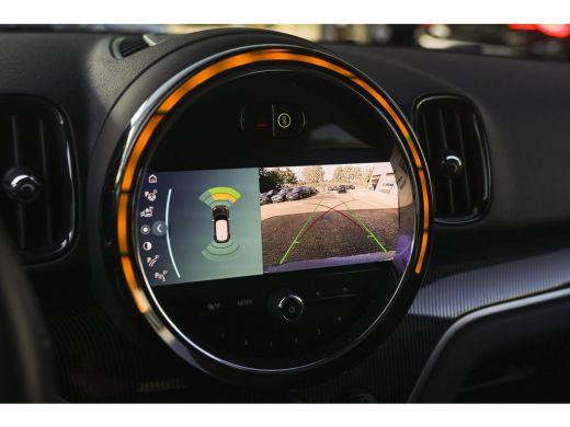 Mini Countryman Cooper Classic Automaat / Achteruitrijcamera / Adaptieve LED / Head-Up / Comfortstoelen / Park As... ActivLease financial lease