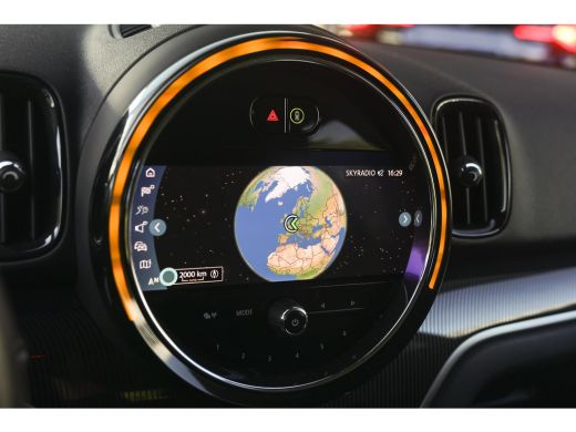 Mini Countryman Cooper Classic Automaat / Achteruitrijcamera / Adaptieve LED / Head-Up / Comfortstoelen / Park As... ActivLease financial lease