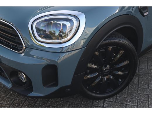 Mini Countryman Cooper Classic Automaat / Achteruitrijcamera / Adaptieve LED / Head-Up / Comfortstoelen / Park As... ActivLease financial lease