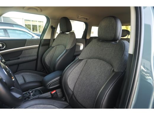 Mini Countryman Cooper Classic Automaat / Achteruitrijcamera / Adaptieve LED / Head-Up / Comfortstoelen / Park As... ActivLease financial lease