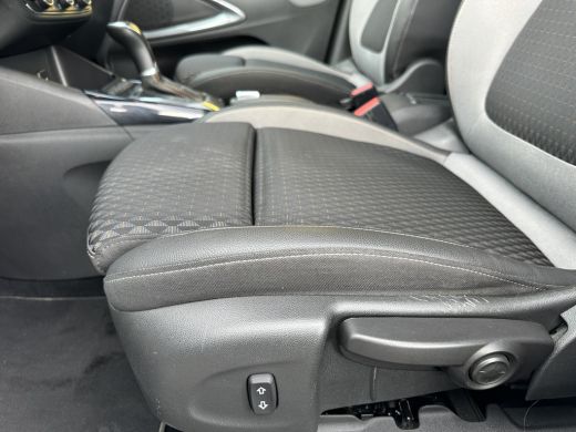 Opel Crossland X 1.2 130PK Turbo AUTOMAAT Ultimate | TREKHAAK AFNEEMBAAR| AGR-COMFORTSTOELEN| STOEL-, STUUR- EN VO... ActivLease financial lease