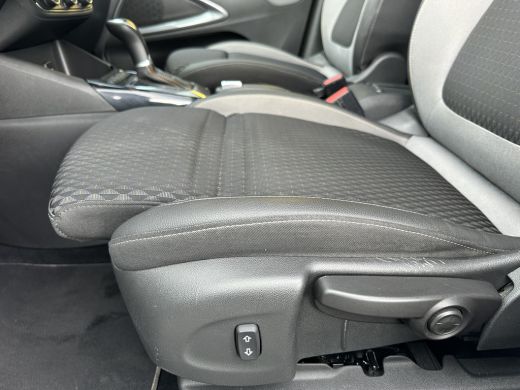 Opel Crossland X 1.2 130PK Turbo AUTOMAAT Ultimate | TREKHAAK AFNEEMBAAR| AGR-COMFORTSTOELEN| STOEL-, STUUR- EN VO... ActivLease financial lease