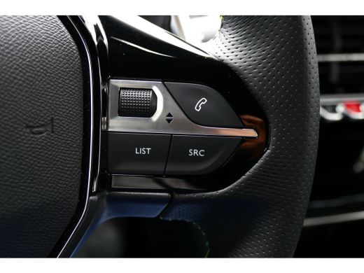 Peugeot 2008 1.2 PureTech 130 GT PACK AUTOMAAT / NAVI / ALCANATARA / PDC / CLIMA / 17"LMV / CAMERA V+A / KEYLE... ActivLease financial lease