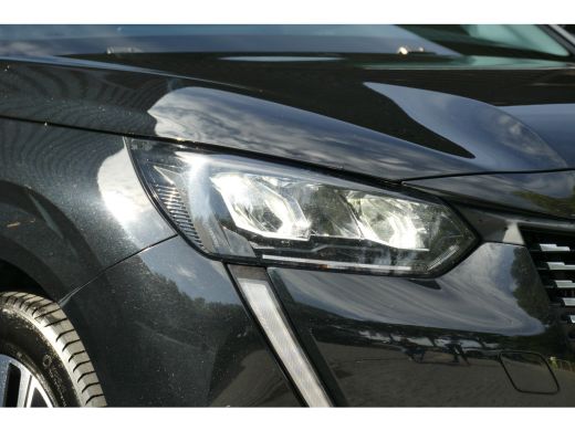 Peugeot 208 1.2 PURETECH 100PK ALLURE PACK / NAVI / LED / PDC / 16"LMV / CAMERA / PANO.DAK / WINTERPAKKET / B... ActivLease financial lease
