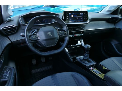 Peugeot 208 1.2 PURETECH 100PK ALLURE PACK / NAVI / LED / PDC / 16"LMV / CAMERA / PANO.DAK / WINTERPAKKET / B... ActivLease financial lease