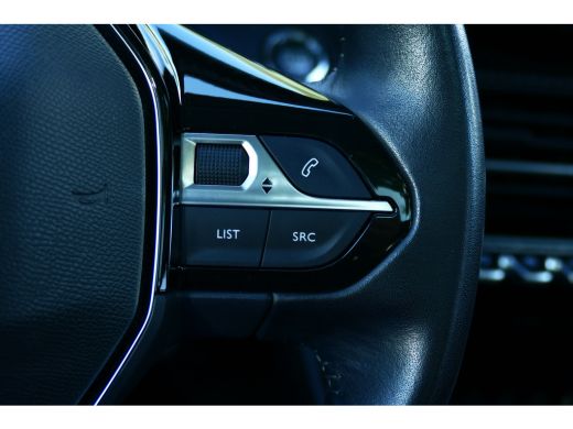 Peugeot 208 1.2 PURETECH 100PK ALLURE PACK / NAVI / LED / PDC / 16"LMV / CAMERA / PANO.DAK / WINTERPAKKET / B... ActivLease financial lease