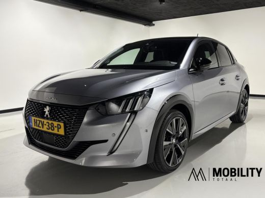 Peugeot 208 1.2 PureTech GT 100PK|Panodak|Keyless|Camera|Navi|3D|17"|Leder/Alcantara|ACC|Side-assist| ActivLease financial lease