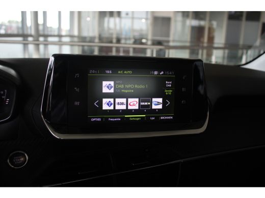 Peugeot 208 1.2 Turbo 100-PK Allure PARKEERCAMERA | NAVI | CARPLAY | CLIMATE CONTROL | DAB ActivLease financial lease