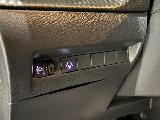 Peugeot 208 Hybrid 100 e-DCS6 Allure Aut |Black Line|Camera|Carplay|Navi|PDC|ACC| ActivLease financial lease
