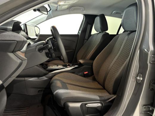 Peugeot 208 Hybrid 100 e-DCS6 Allure Aut |Black Line|Camera|Carplay|Navi|PDC|ACC| ActivLease financial lease