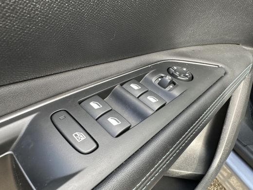 Peugeot 3008 1.6 HYbrid 225 Allure Pack Business ActivLease financial lease