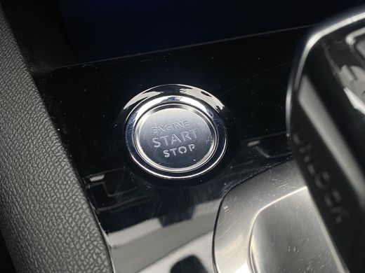 Peugeot 3008 1.6 HYbrid 225 Allure | Elek. Achterklep | Camera | Keyless | Cruise | Navi | Carplay | LED | Ele... ActivLease financial lease