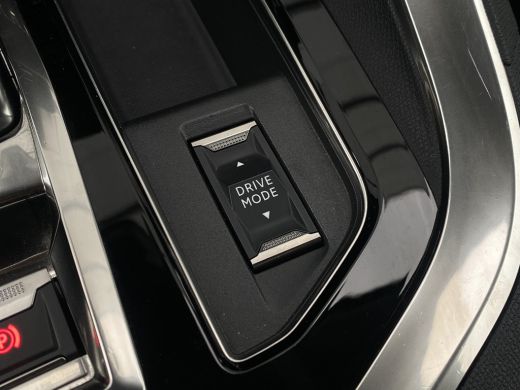 Peugeot 3008 1.6 HYbrid 225 Allure | Elek. Achterklep | Camera | Keyless | Cruise | Navi | Carplay | LED | Ele... ActivLease financial lease