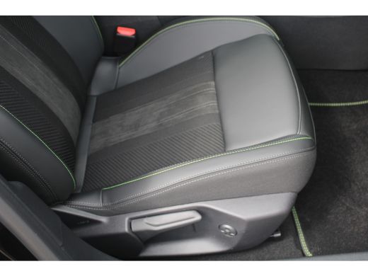 Peugeot 308 SW 1.2 Hybrid 136 e-DCS6 GT | Automaat | Navigatie | Camera | Stoelverwarming | AGR | Elektrische... ActivLease financial lease