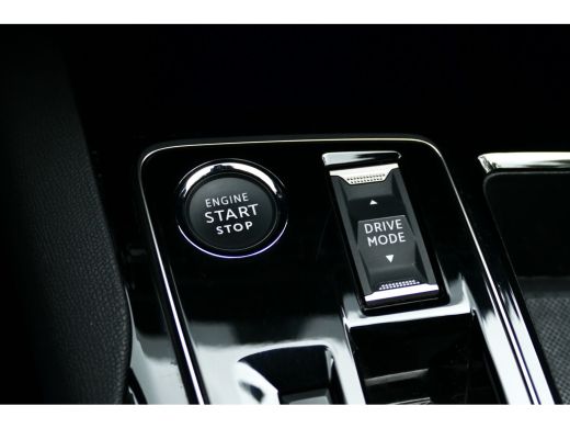 Peugeot 5008 1.2 PURETECH 130PK 7-ZITS AUTOMAAT / NAVI / CLIMA / PDC / 18"LMV / CAMERA / KEYLESS / FULL-LED / ... ActivLease financial lease