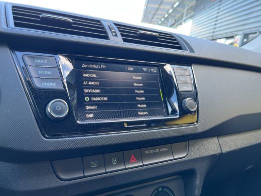 Skoda Fabia Combi 1.0 TSI Ambition Parkeersensoren achter | Carplay/android auto | Airco | Cruise control | ActivLease financial lease