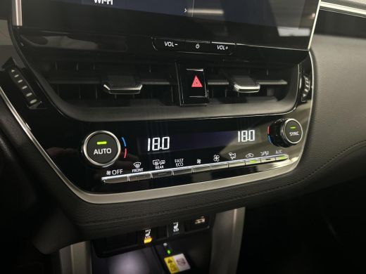 Toyota Corolla Cross Hybrid 140 Style + Premium Pack ActivLease financial lease