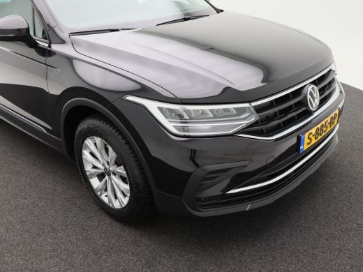 Volkswagen Tiguan 1.5 TSi 150 Pk Automaat Life | Trekhaak | Adaptive Cruise | Carplay | Climate Control | Parkeerse... ActivLease financial lease