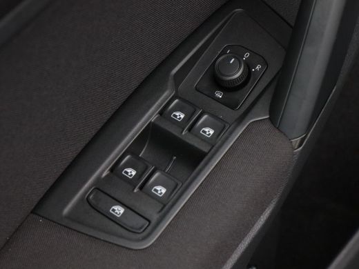 Volkswagen Tiguan 1.5 TSi 150 Pk Automaat Life | Trekhaak | Adaptive Cruise | Carplay | Climate Control | Parkeerse... ActivLease financial lease